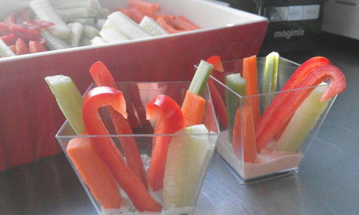 .<a href="/manegelelystad/">manegelelystad</a> tipt: groentedip met zelfgemaakte sauzen! #lekker #snel #makkelijk #gezond! bit.ly/groentedip