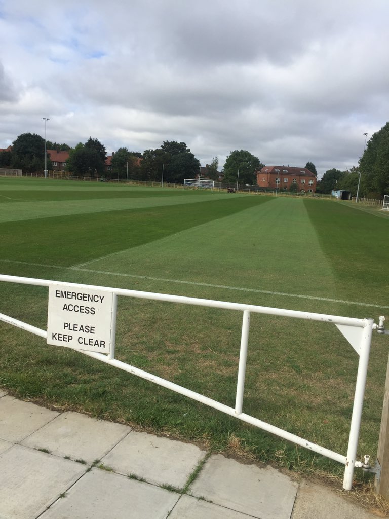 ProvanTony's tweet photo. First cut for @BridonRopesFC_ match against @MeridianFC tonight @ksnfootball @the_iog  #GrassRootsGroundsman😜 ⚽️⚽️⚽️ https://t.co/UShC4bZF6H