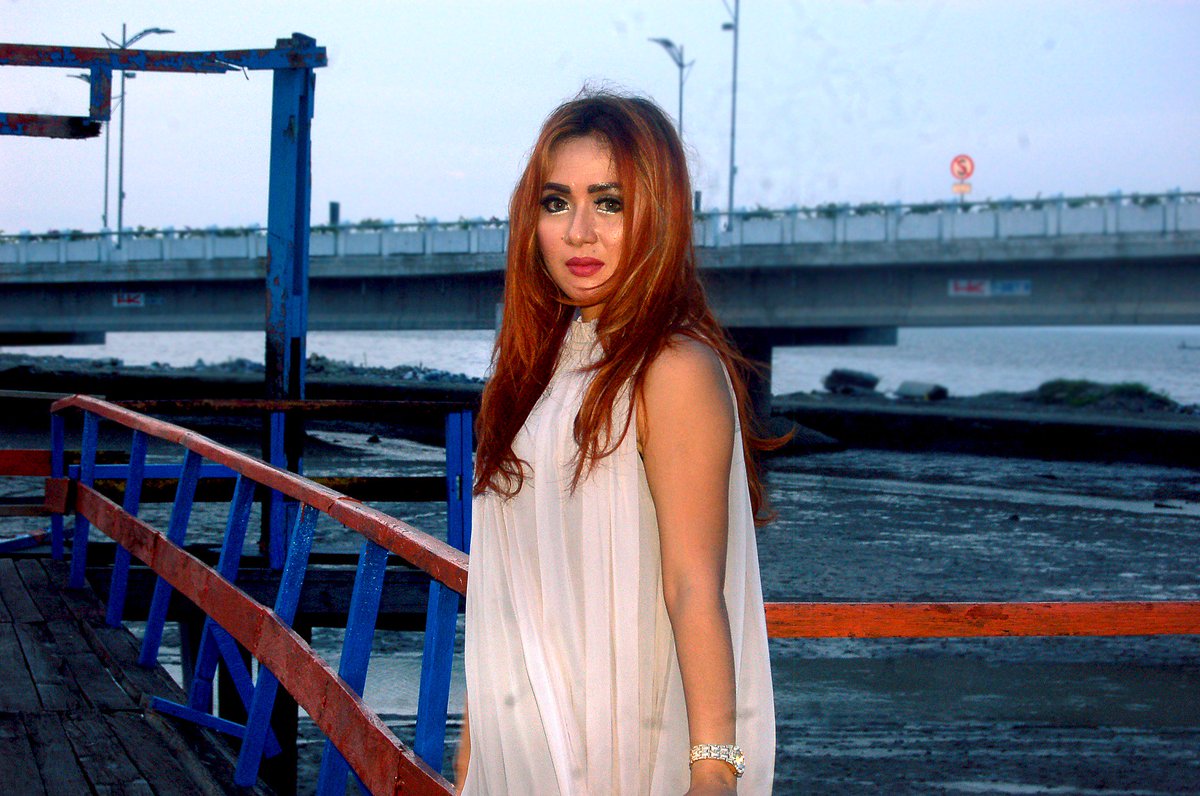 #Play Cerita Cinta <a href="/CantikaPoetry/">Cantika Poetry (Cp)</a> #tugupahlawan @kotafm_surabaya cc <a href="/kotafm_bjn/">89.1 KOTA FM DANGDUTE BOJONEGORO</a> <a href="/adityagung881/">adityagung881</a>