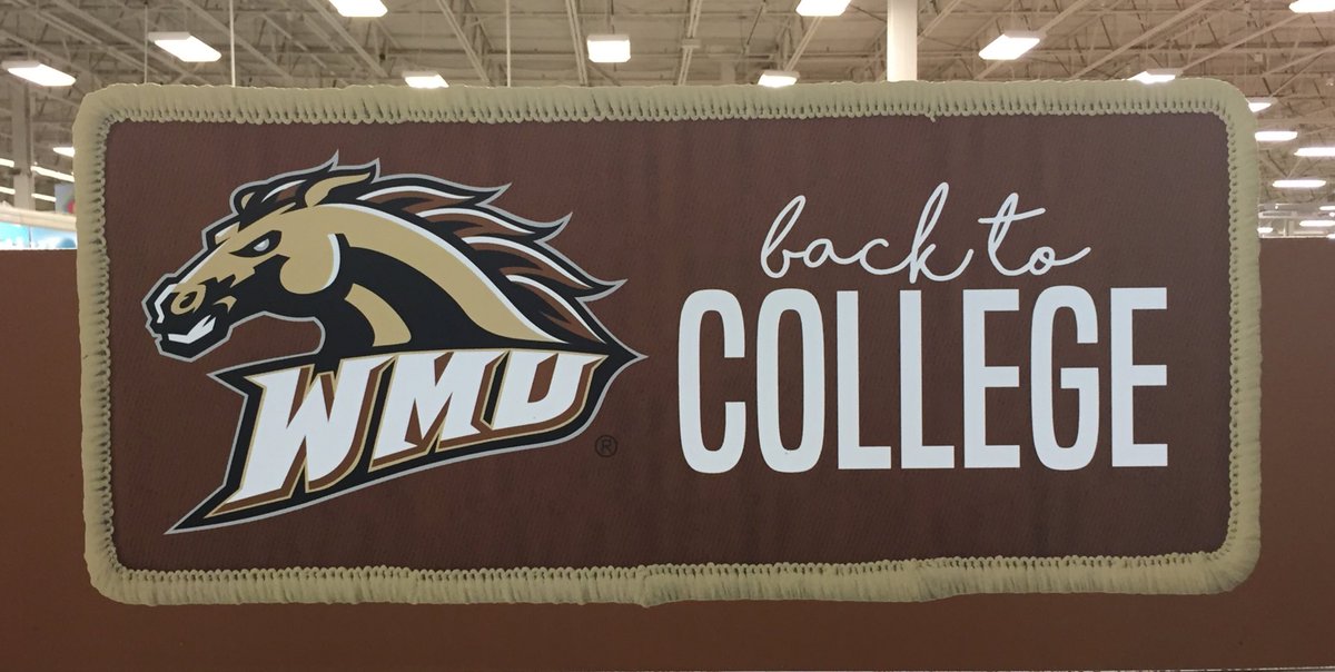 WMUAdmissions's tweet photo. Welcome back, new and returning students! Have a great semester! #WMU #Welcome2WMU #Fall2016 https://t.co/RkurCBDZpV
