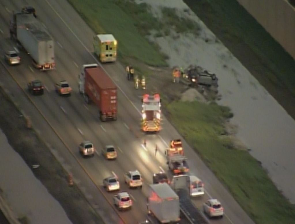 Rollover Wreck on I-75 NB at Miami Gardens Dr #traffic #Miami https://t.co/MiqbJU28rD