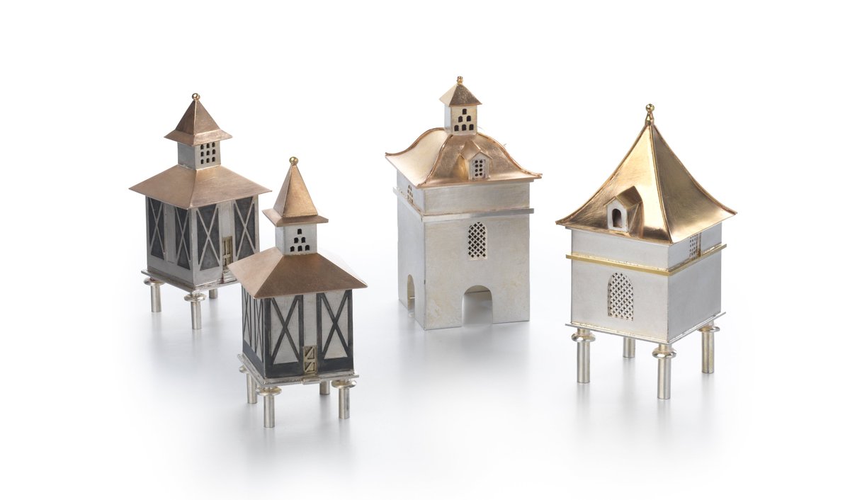 What makes great design regardless of scale? Silversmiths <a href="/VickiVickias/">Vicki Ambery-Smith</a> &amp; <a href="/masworks/">Masworks</a> #LDF16 > buff.ly/2c2ENzK