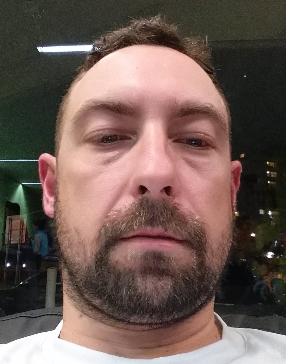 Dean_Johno's tweet photo. Week 3 beard. Going well #maxchallenge16 #wearechallenge #masterchallenger #BeardLife https://t.co/sMlsdnHlrn