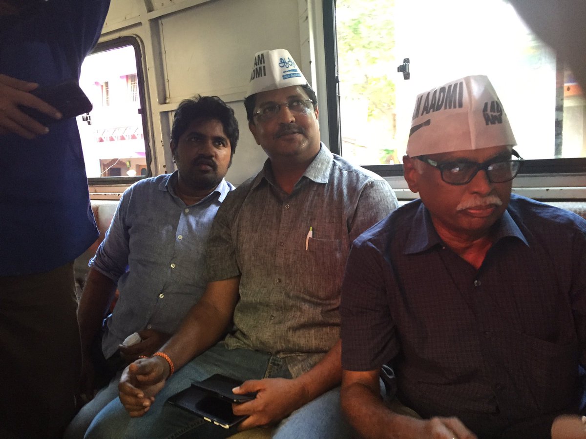 smartrajsg's tweet photo. @attorneybharti got arrested during #aapmarch towards tn Cm https://t.co/mWpx3FJt26