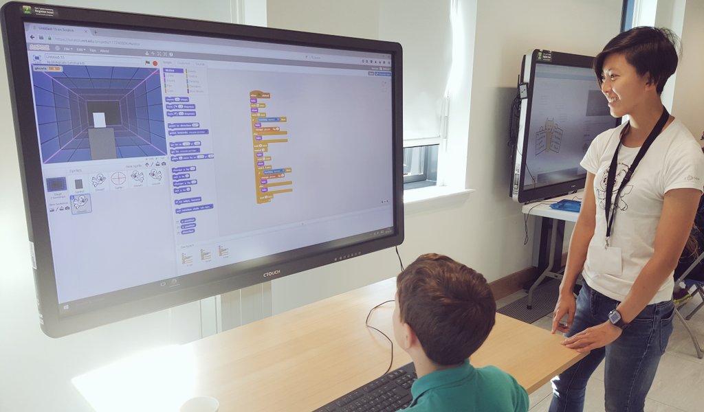 UHISTEM's tweet image. It's SOOOO busy at today's @highlandcoder in the #UHISTEMHub! 22 budding coders! @ThinkUHI @ZenBike_UK @CoderScot