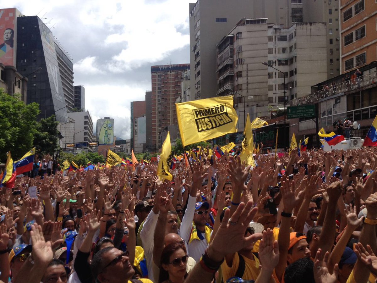 La delincuencia, el hambre y la escasez son razones de sobra para revocar y cambiar a Venezuela. #7S #VamosPorEl20