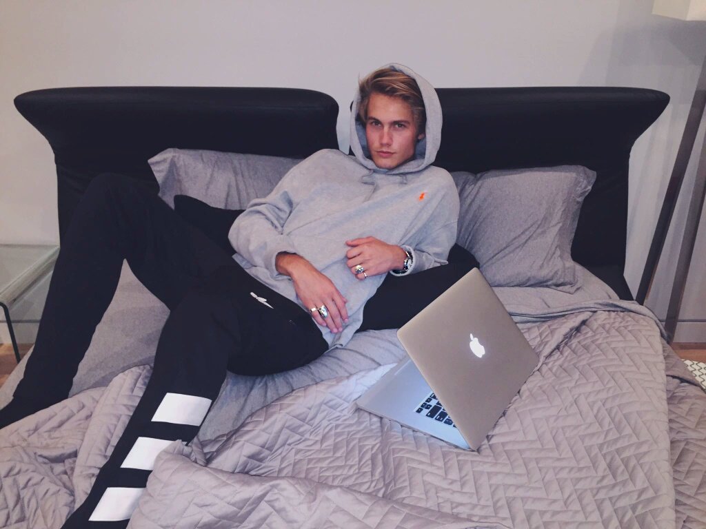 When bae takes photos of you.