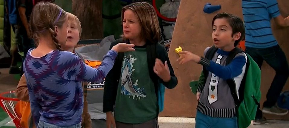 NickelodeonLA's tweet photo. Ponerse de acuerdo entre varias personas puede llegar a ser toooda una aventura. 😂 #NRDD https://t.co/0U5aUUadGR