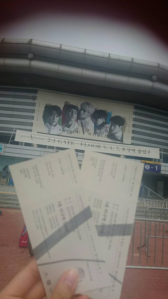 マ tweet media