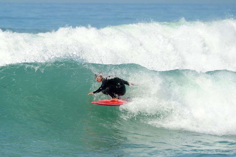 INTsoftboards's tweet photo. #Encinitas local Sean Harrison getting some cover up on the 6'10" Rob #Machado collab model // #INTSoftboards https://t.co/7CguUWic4S