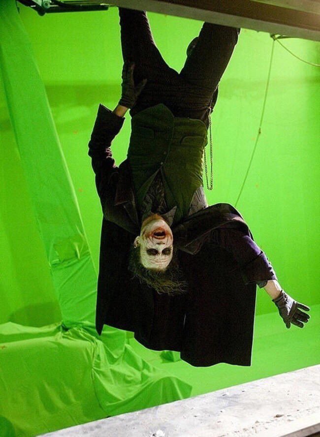 BehindthSceneFR's tweet photo. Behind the scene, The dark knight. https://t.co/PTb72yQoVS