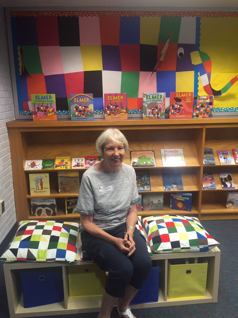 Luly Maceo (@cis_librarian) on Twitter photo A shout out to Linda, for helping with out bulletin board! #APSBack2School @AP_CIS <a href="/Principal_CIS/">Dr. Liza Burrell-Aldana</a> <a href="/APSLibrarians/">APS Library Services</a> A shout out to Linda, for helping with out bulletin board! #APSBack2School @AP_CIS <a href="/Principal_CIS/">Dr. Liza Burrell-Aldana</a> <a href="/APSLibrarians/">APS Library Services</a>