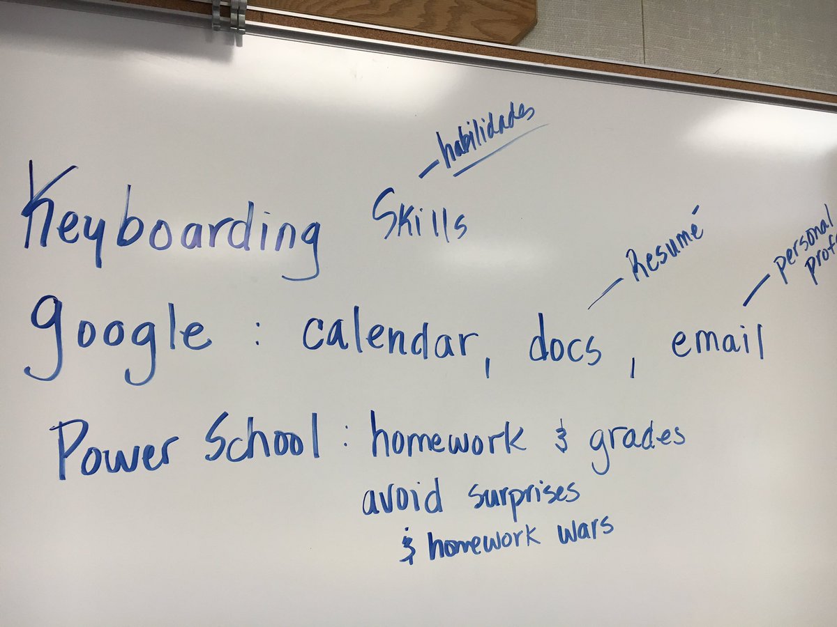 yvettelarrabee's tweet photo. #technologyclasses going on now at #HVMS join us T &amp; Th 8:30-10am in room 40 👍🏼💻📧 https://t.co/xYIBXSjkvl