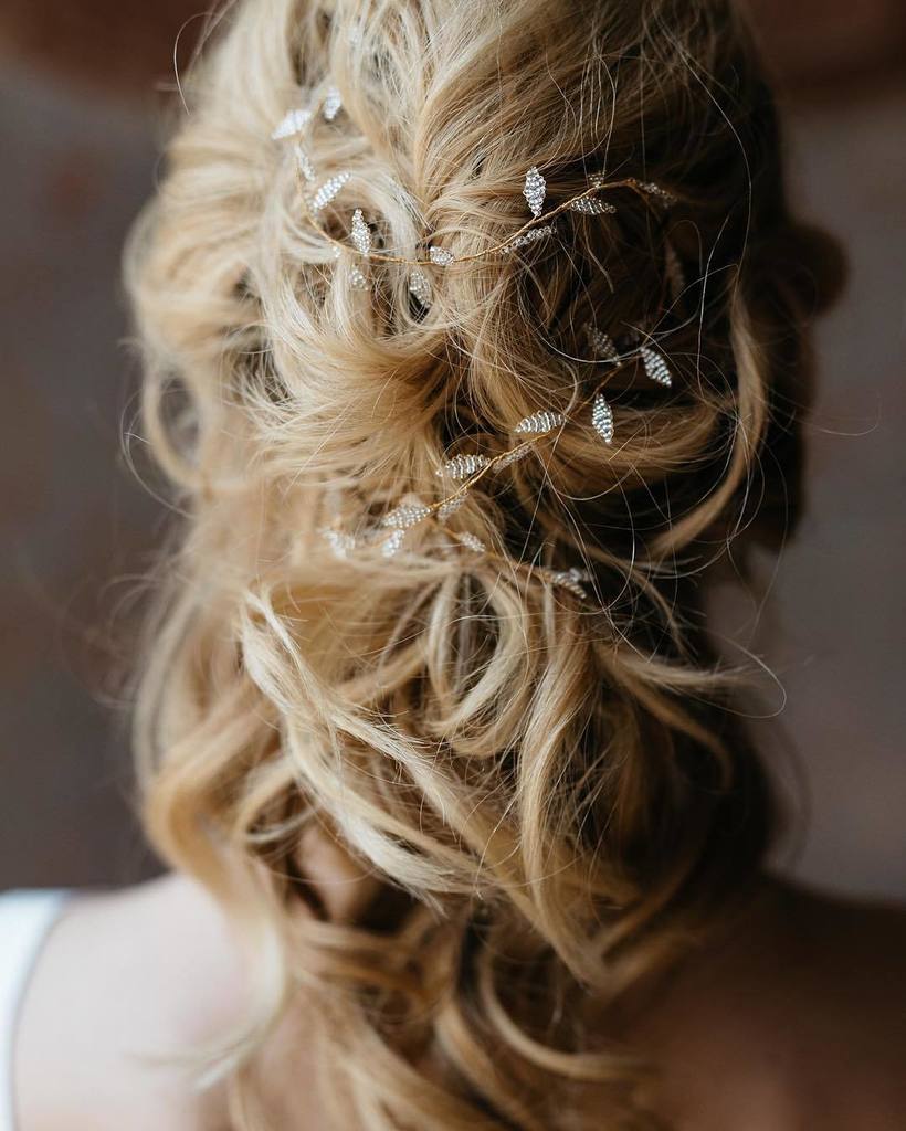 I n s p i r a t i o n
Love what Annita Hammerer has done with our Eline headpiece. Doesn't… ift.tt/2clsuRe