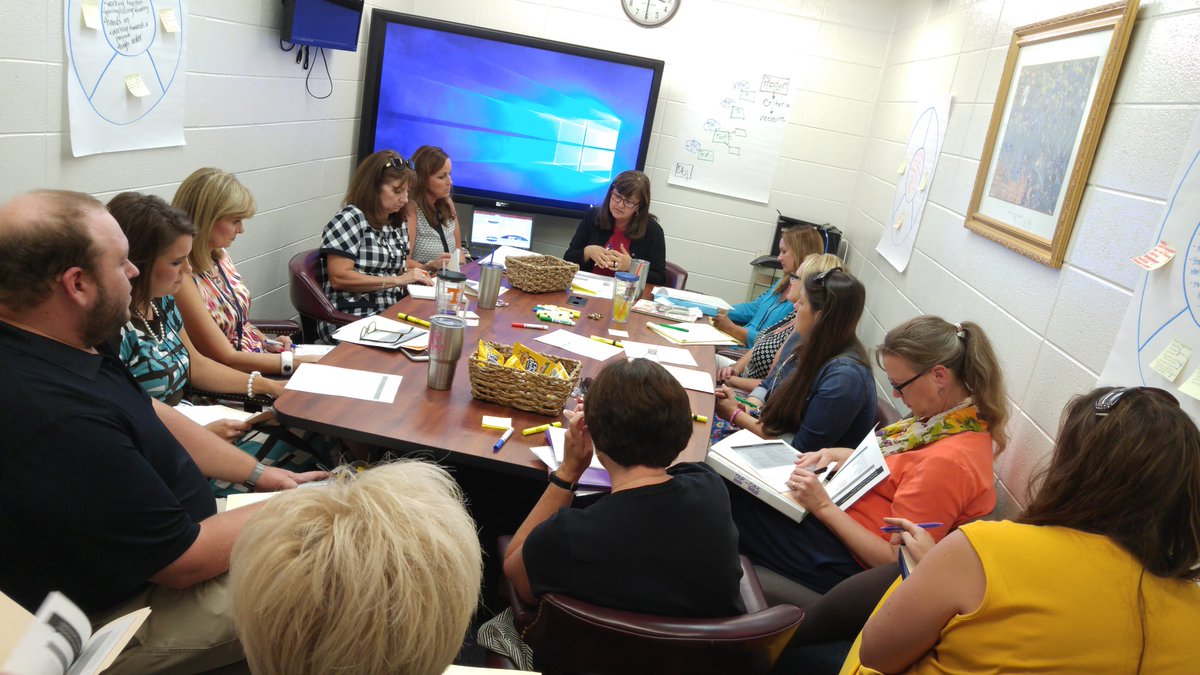 cses_manchester's tweet photo. Teachers giving their time to grow instruction! #csescougars https://t.co/PvOWr7HzDu