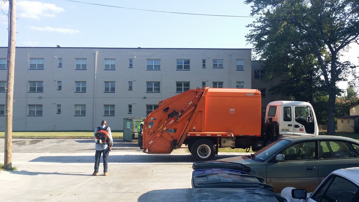 LaRubyMay's tweet photo. Thank you @DCDPW for your continued commitment to helping keep Ward 8 clean. #AlleyCleanUp https://t.co/9H6Zt1Fjao