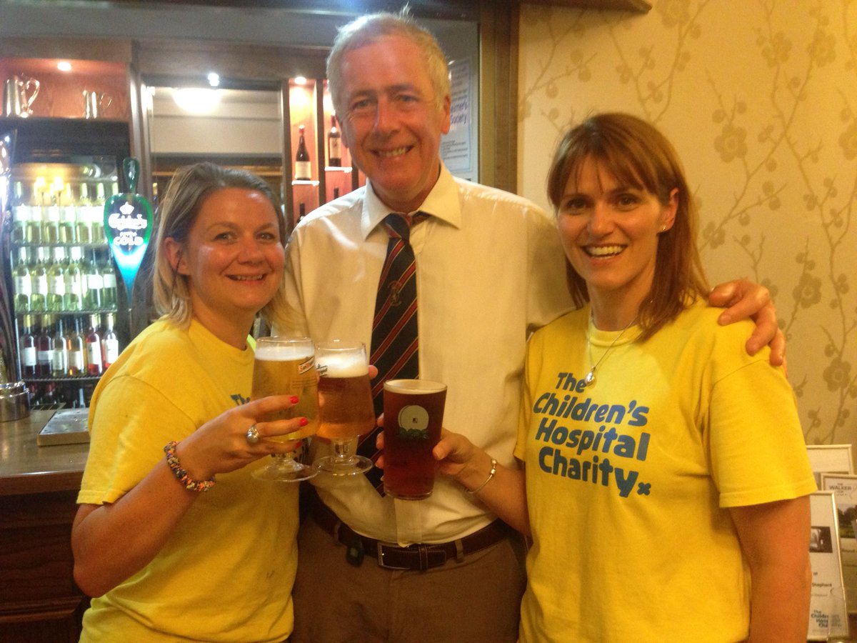 That's a wrap folks! £61,050 raised for <a href="/SheffChildrens/">Sheffield Children's</a> at <a href="/mrdanwalker/">Dan Walker</a> golf day!!! <a href="/hallamshiregolf/">Hallamshire GC</a> <a href="/Tonya_Kennedy/">Tonya Kennedy</a>