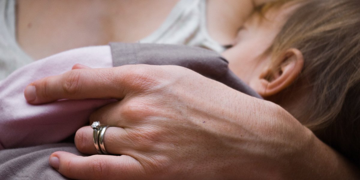 HuffPostFamily's tweet image. This is why I breastfeed my toddler: huff.to/2cpIgcX