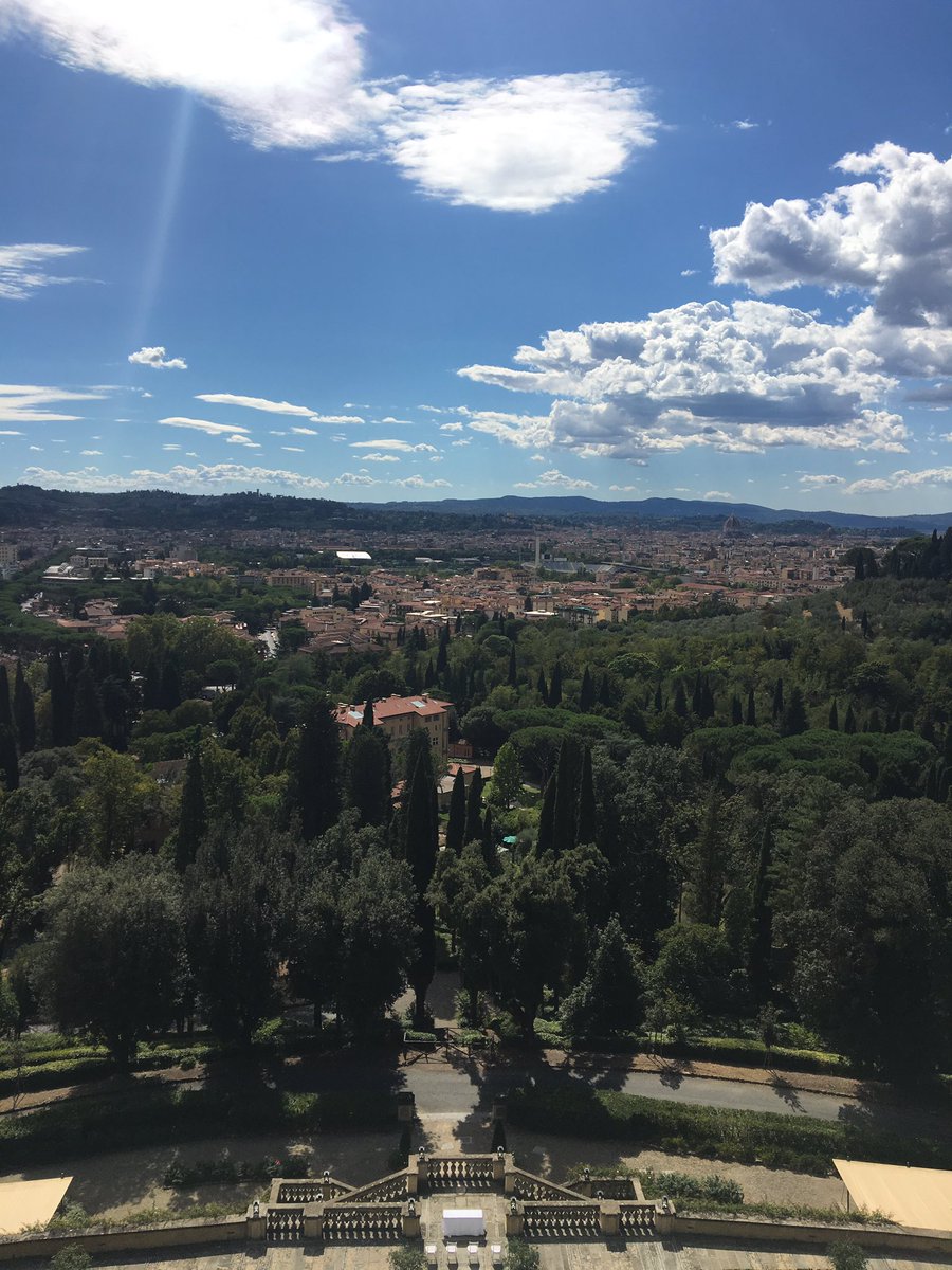 MWhite_makeup's tweet photo. In Florence making faces, just look at the view 😳👌🏻 https://t.co/Y8XcDPLGDi