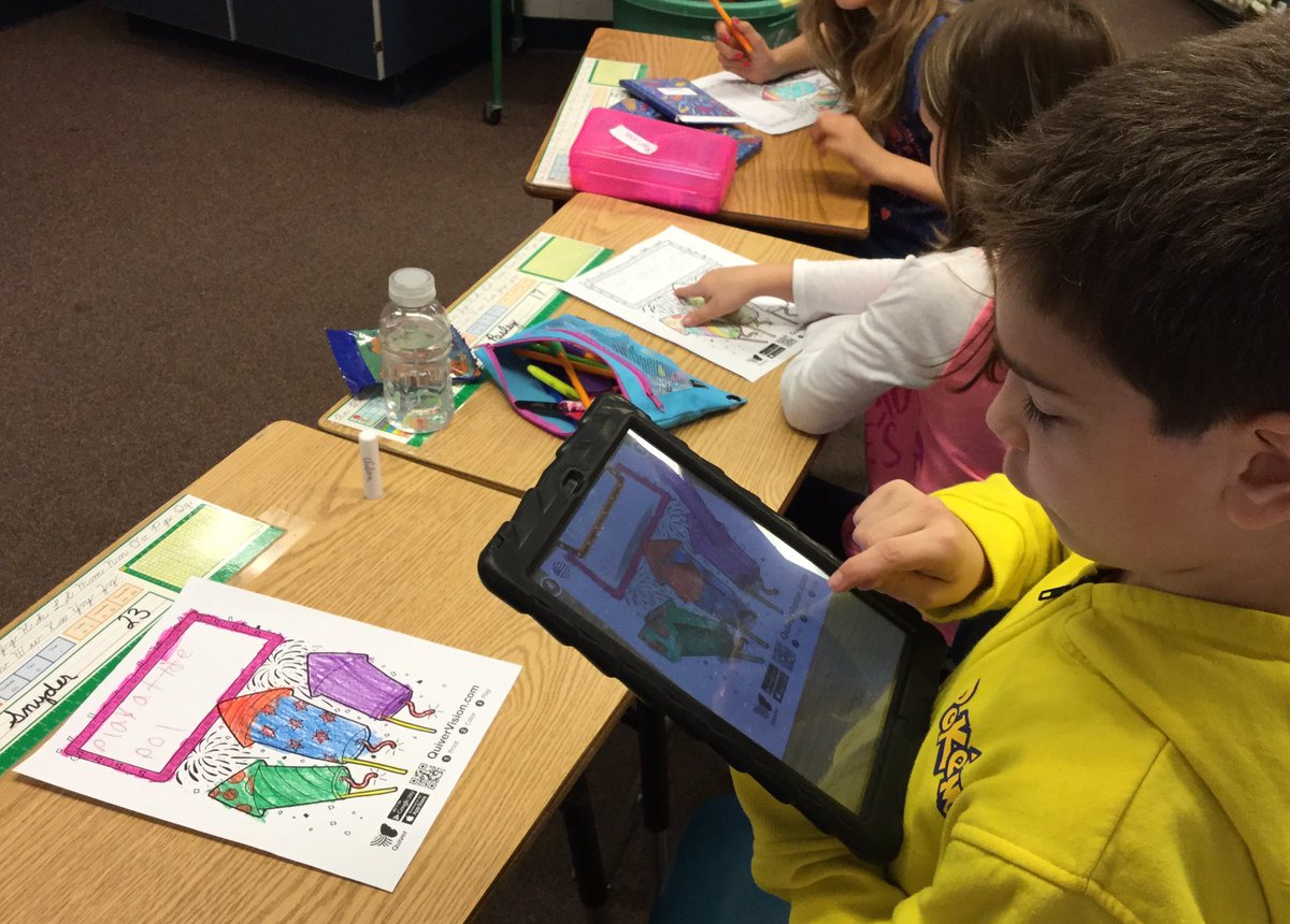 kimwildeboer1's tweet photo. Launching fireworks using @quivervision to celebrate first day of third grade #apstech #apspinetrails https://t.co/xj9bRf32dC