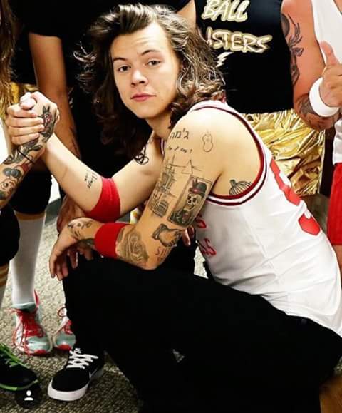 1DFans4evah's tweet photo. Hubby❤️ #MrsStyles https://t.co/GVHi7GI51e