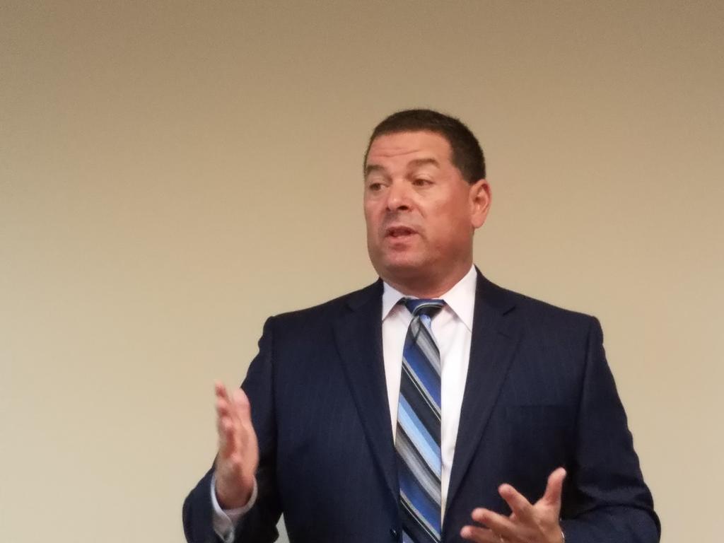 sbcagan759's tweet photo. Mayor Michael Udine thank u for coming to our Coldwell Banker office and updating us on the Happenings in Parkland! https://t.co/0URxZ9k5ea
