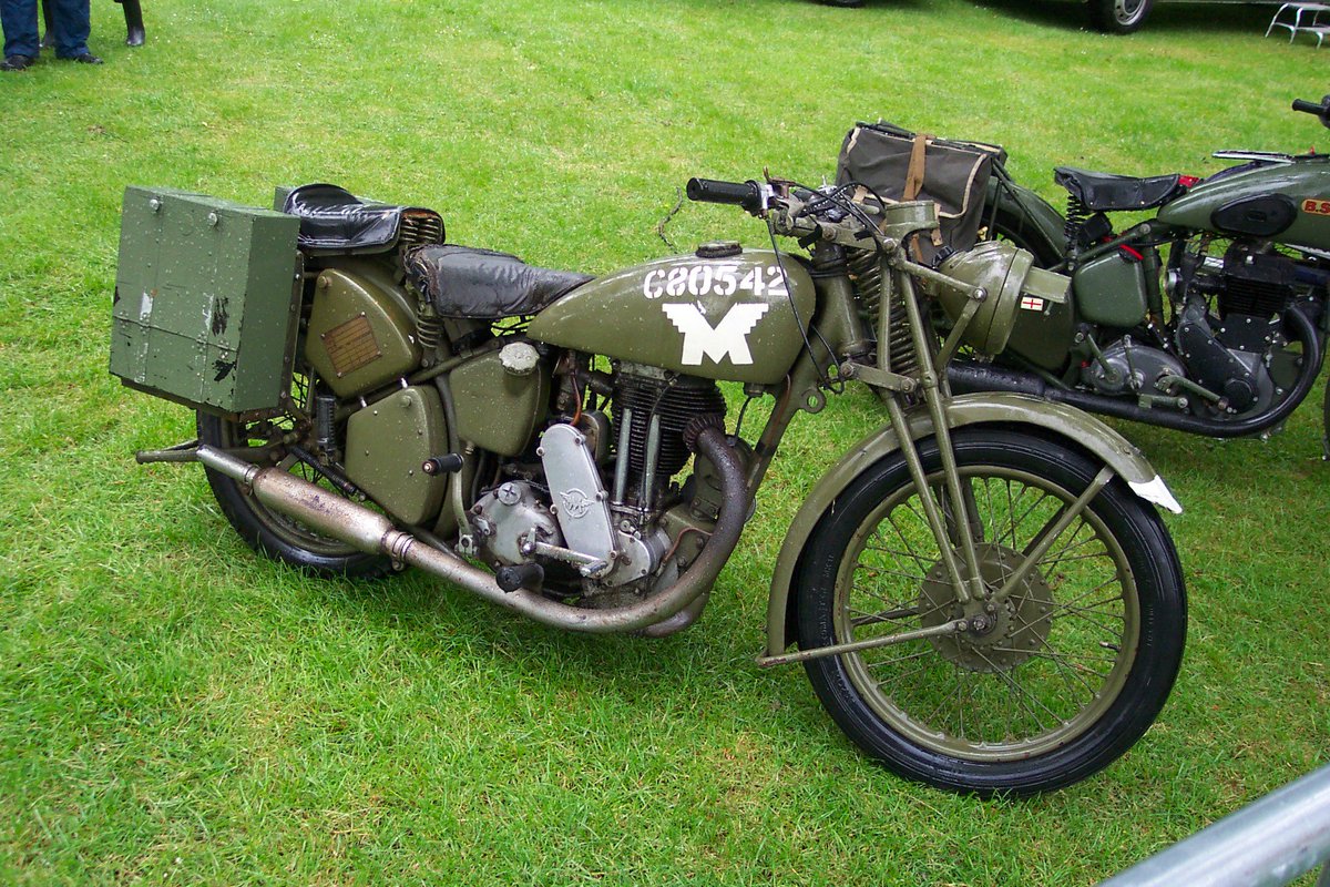 betracci's tweet photo. @MatchlessLondon Motorcycle #WW2 Legend G3 350cc 1939 #MBRiders https://t.co/wKxAXmurGD