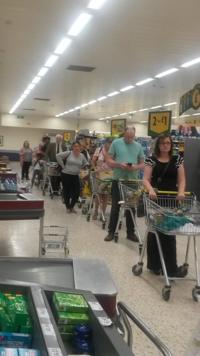 GabieK's tweet photo. @Morrisons is it Christmas?  2 tills and Dave the manager strolling by. Finally returned 5 minutes later with staff https://t.co/bSkOOczr7s
