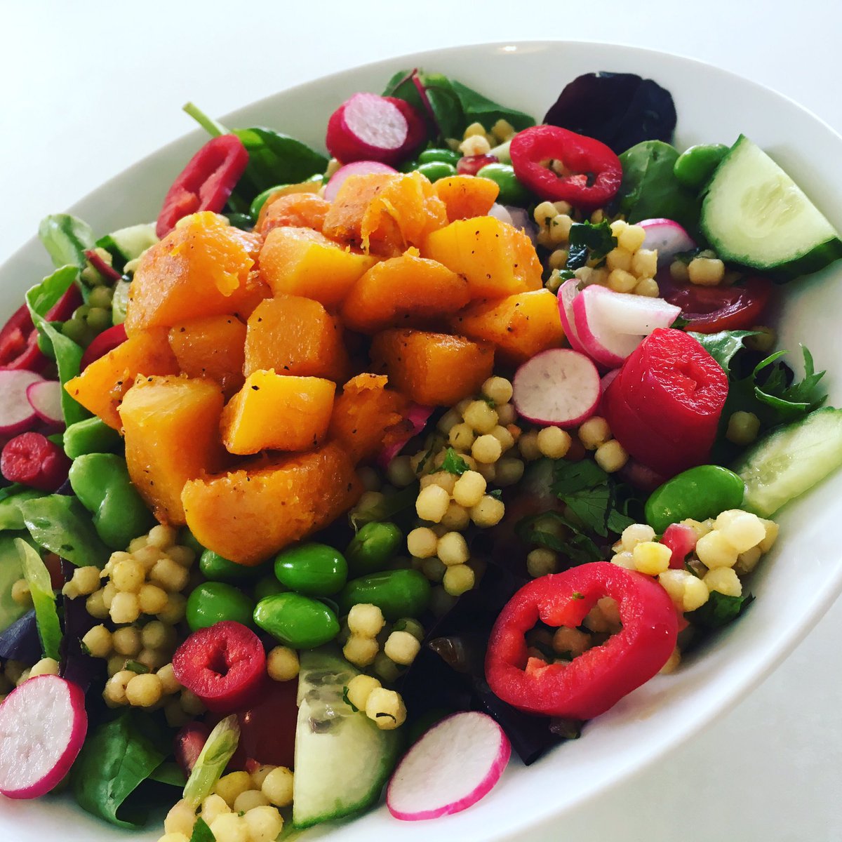 CafeWillowTree's tweet photo. #vegan #salad #newspecials #yummy https://t.co/qeJivLClV9