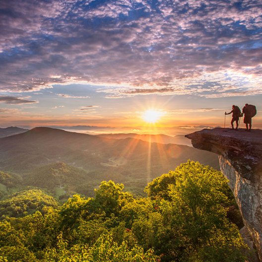 We've made it to the final round in the Top Towns contest! Keep voting #Roanoke! #RKE
bit.ly/2c8kovU