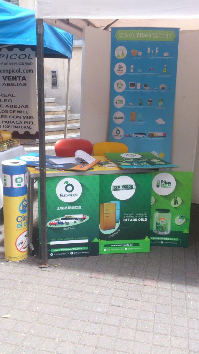 PilasColombia's tweet photo. Estamos en el Festival Ekopet de la @UPilotoOficial recibiendo tus residuos #posconsumo ¡Te esperamos! https://t.co/wPYpEACb07