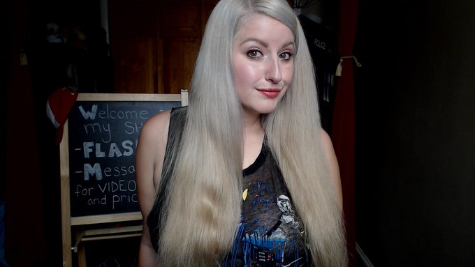 I'm here and ready for some good times together! https://t.co/Y8eq07LuDp https://t.co/kuXJeit0Sa<a href="/tag/bodypaint"class="tags"><span>#bodypaint</span></a>