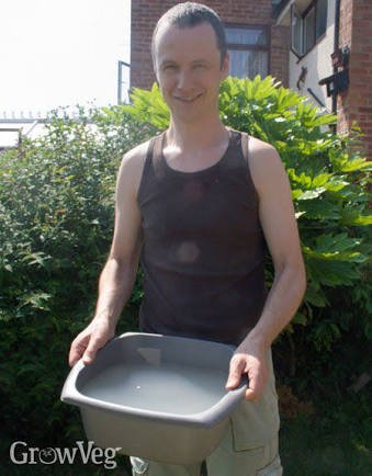 JHBWaterWatch's tweet image. @JHBWater @CityofJoburgZA use bath water for your plants. #SaveWater &amp;amp; exercise at the same time.