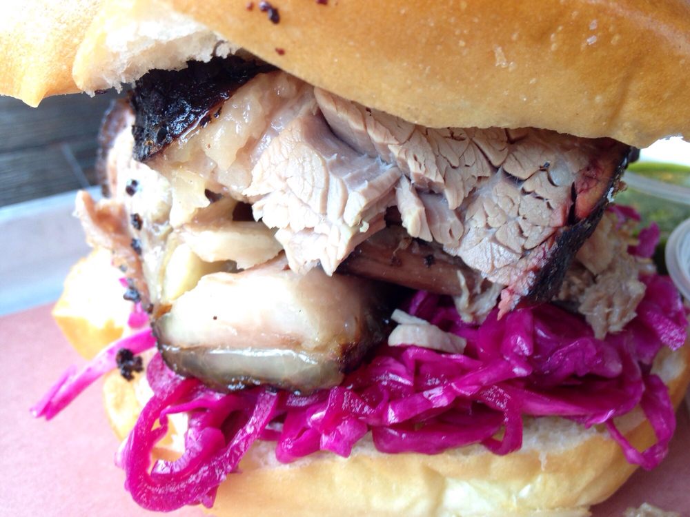MapleBlockMeat's tweet image. Looks like a #brisket sandwich, tastes like a #barbecue heaven.