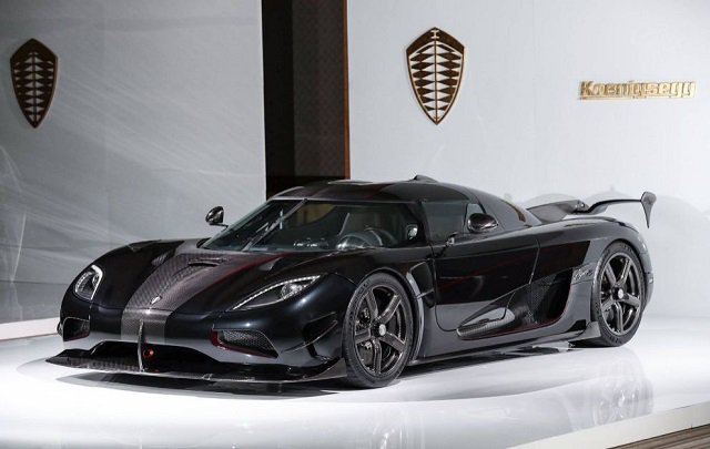 ZonaCunOficial's tweet photo. De 25 unidades previstas construir por @koenigsegg del Agera RS tan sólo 3 irán a #Japón nombradas #AgeraRSR. #Autos https://t.co/bR4ytMf94P