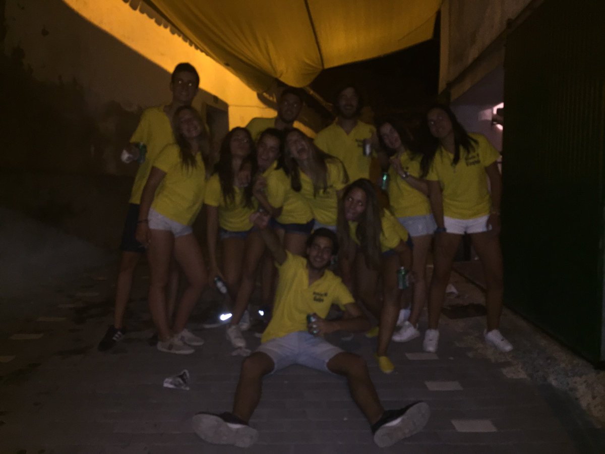VillanublaCity's tweet photo. NOVENTA Y OCHO LOLOLOLOLOLOLO NOVNTA Y OCHOOOO #VILLAVIVANUBLA https://t.co/hBzQHkRpR4