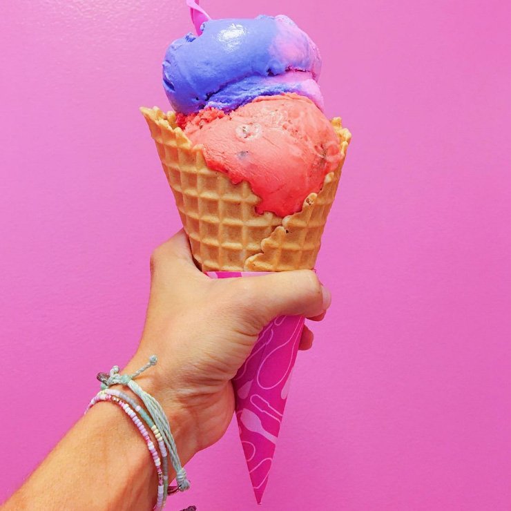 DunkinSouthOC's tweet photo. Your favorite colors meet your favorite dessert. 🍩🍦☕️ #FoothillRanch #DunkinDonutsBaskinRobbins https://t.co/bIURAgW80X