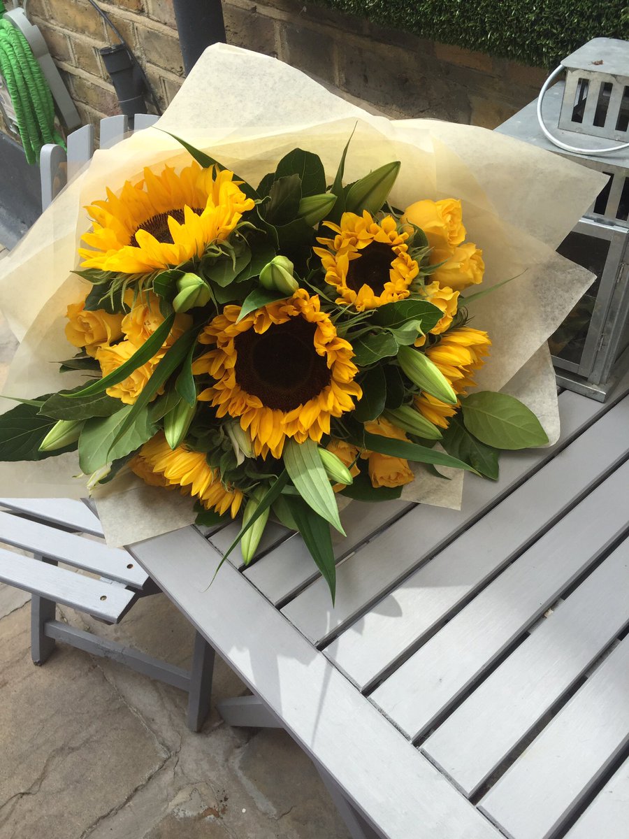 Beautiful sunflowers #bouquets #flowers #sunflowers #giftbouquets