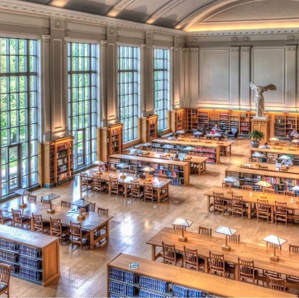 OhioState's tweet photo. #ReadABookDay. Or better yet, read several. Pic: Vincent Lee. #MyOhioState https://t.co/MSXIIhA31v