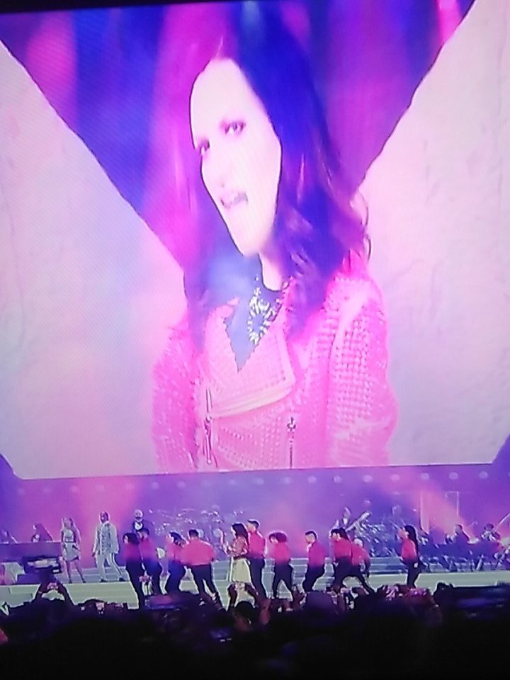 ElisaGhirardon's tweet photo. Dopo una giornata no riprendiamoci da questo #iusvepanicotesi con @LauraPausini #PausiniStadi https://t.co/KJSRPq8nBU