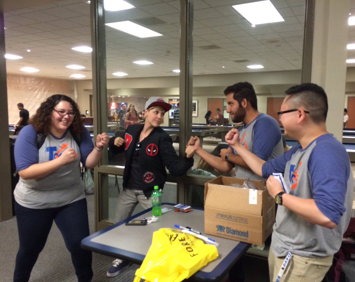 ToCCS_CSUF's tweet photo. Club leaders planning today's meeting. It got heated. #ToCCS #CSUF #chooseaside https://t.co/yYQzliy7At