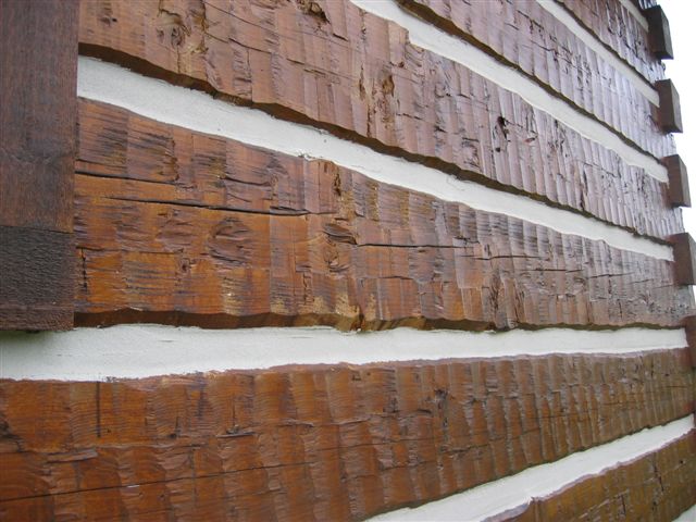 alhloghomes's tweet photo. We take pride in our hand hewn logs. Quality craftsmanship is a tradition we hold strong too. #solidhome #quality https://t.co/nPbAxXAfWF