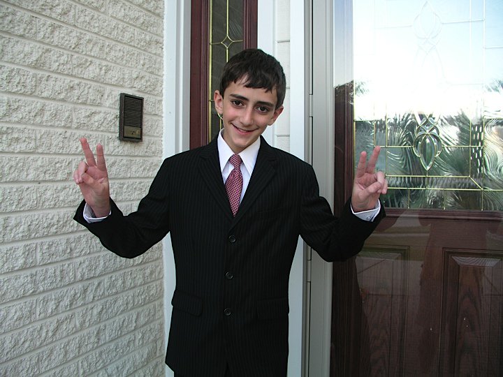 LOOK AT THIS PICTURE OF ME WHEN I RAN FOR TREASURER IN THE EIGHT GRADE.
LOOK AT THIS.
I WANNA DIE
AJAKFAJKLCKCAMLCML