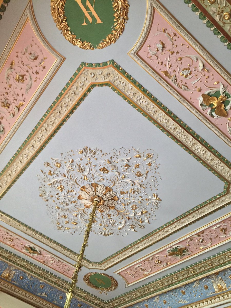 Gravy_Davey's tweet photo. Seeing as it's #InternationalCeilingDay it'd be ashame not to share these I got from @EHOsborneHouse the other day. https://t.co/pdCRen6kPj