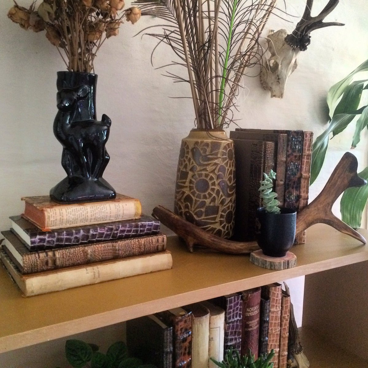 LeatherBooks tweet media