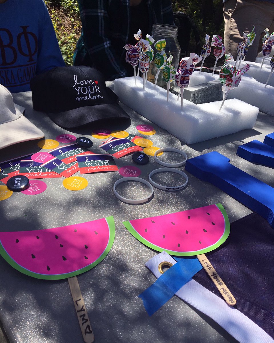 Want to win free juice stop? Stop by the mall tomorrow from 1230-230 to be entered for your chance to win! #LYMCrew