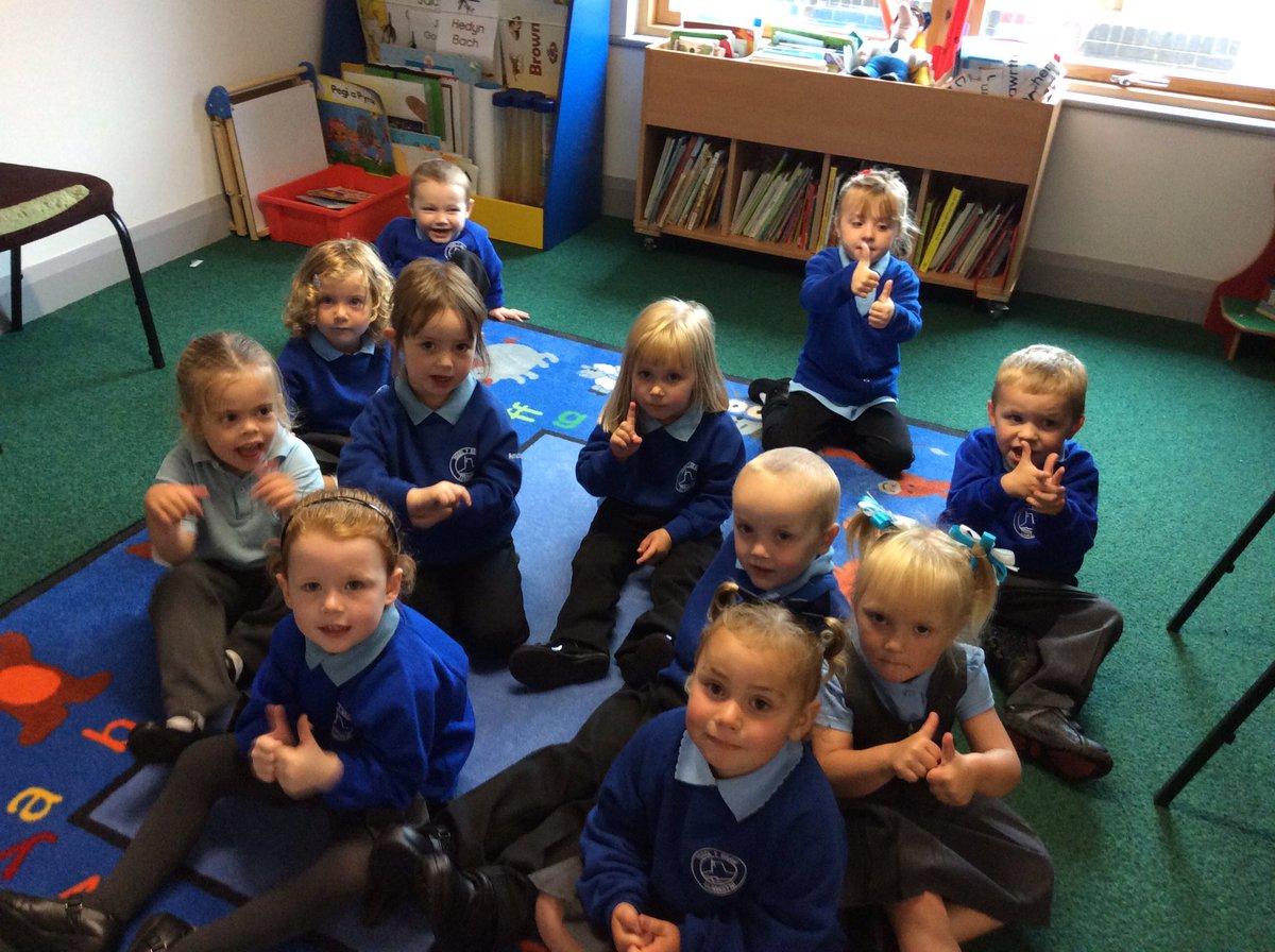 Graig_Meithrin's tweet photo. a dyma griw bore heddiw 😀 - pawb di joio https://t.co/VXEQrfoWbG