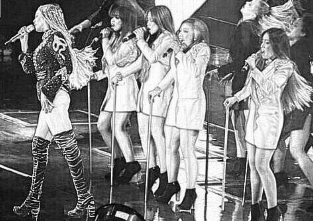 4SISTERSMUSIC's tweet photo. Wow! Love this edit 😍 Hope it will come true one day ❤️ #4thImpact https://t.co/z85FhyUbi3