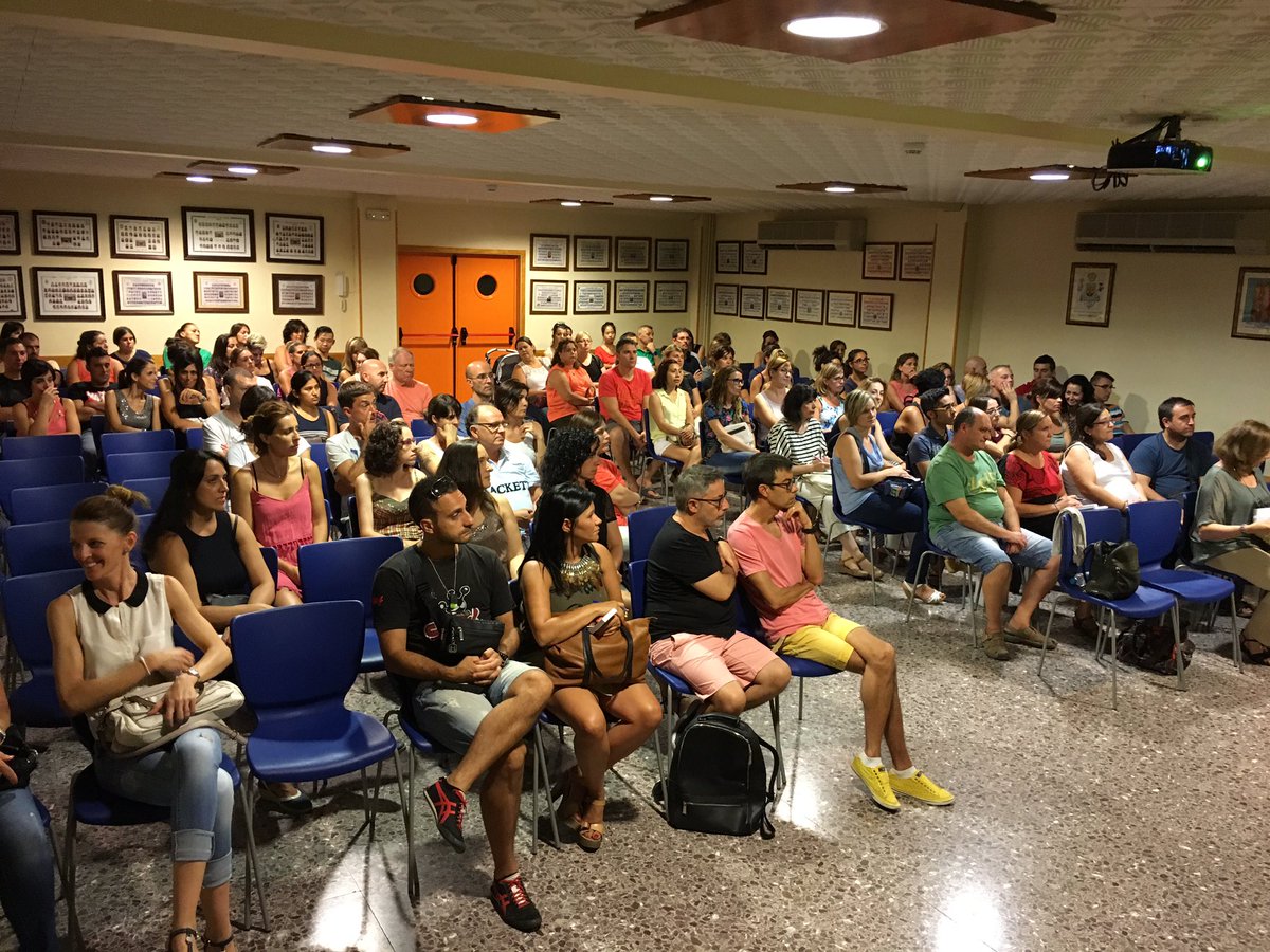 SantJosepReus's tweet image. Primera reunio del nou curs, avui la de P4, tret de sortida al curs 2016-17