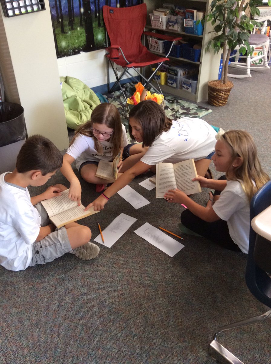 ljkolasinski's tweet photo. #bookclubsinaction #4K @GlacierRidgeD47 @polarbearsread https://t.co/Jn6mgCMAJj